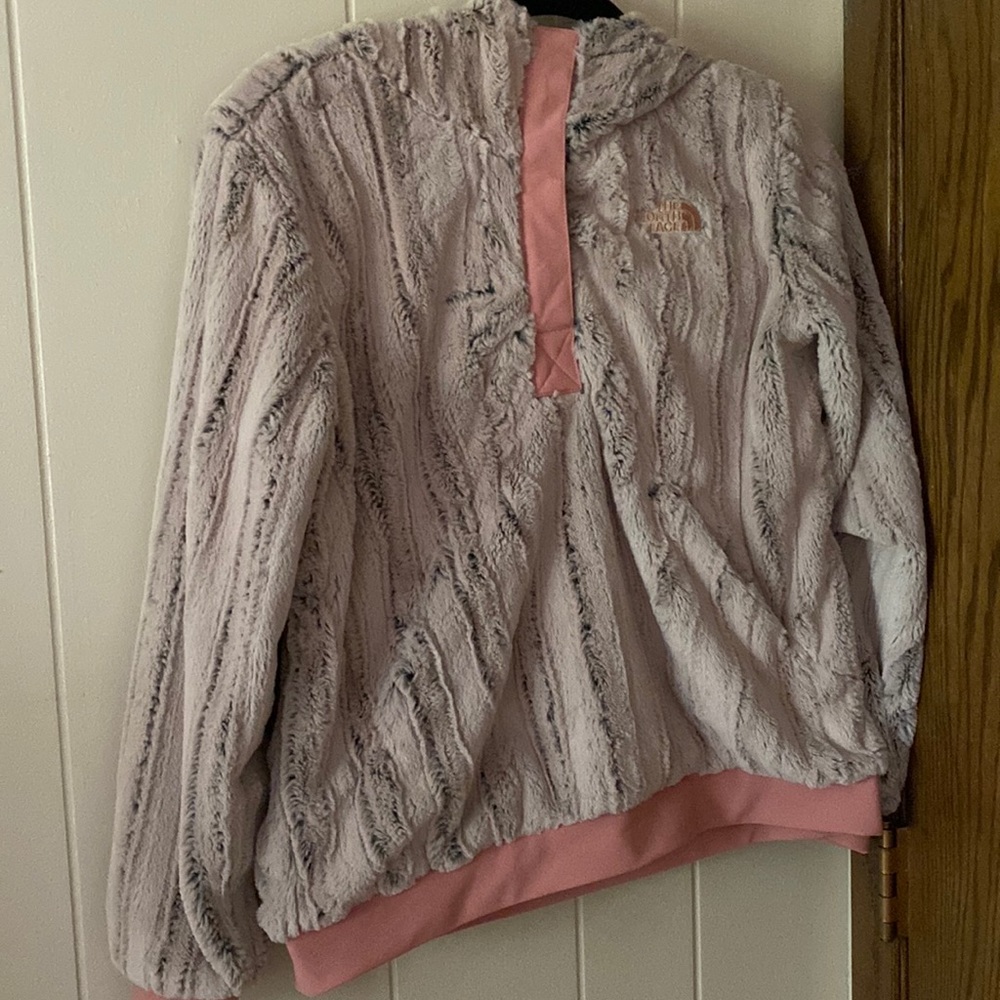 Beautiful soft North Face sweater